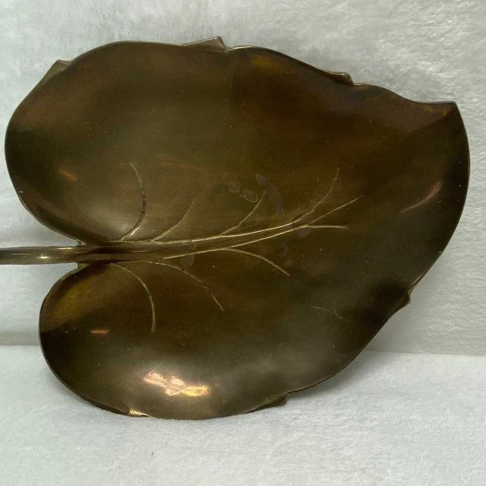 Vintage Large‎ Brass Leaf Trinket Dish Vanity Tray Decorative Collectible